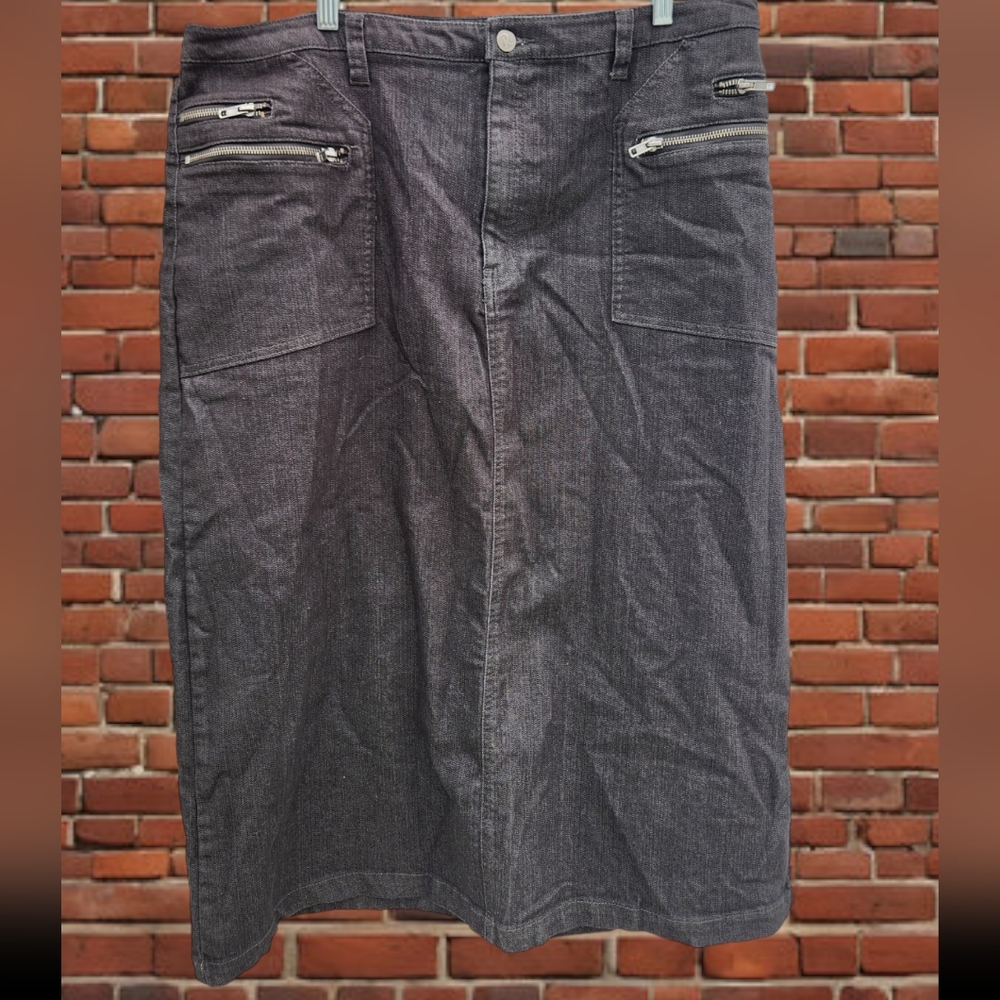 Roaman's Long gray jean skirt size 16W